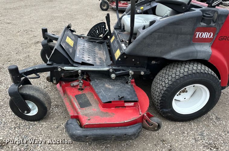 image for item LO9519 Toro  Groundsmaster 7200 ZTR lawn mower