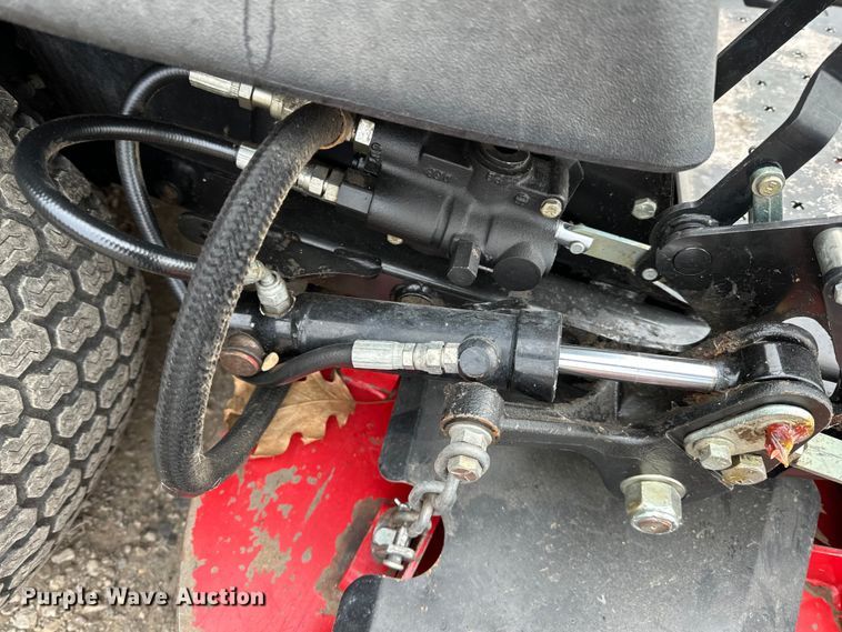 image for item LO9519 Toro  Groundsmaster 7200 ZTR lawn mower