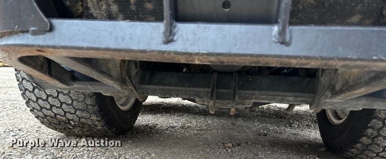 image for item LO9519 Toro  Groundsmaster 7200 ZTR lawn mower