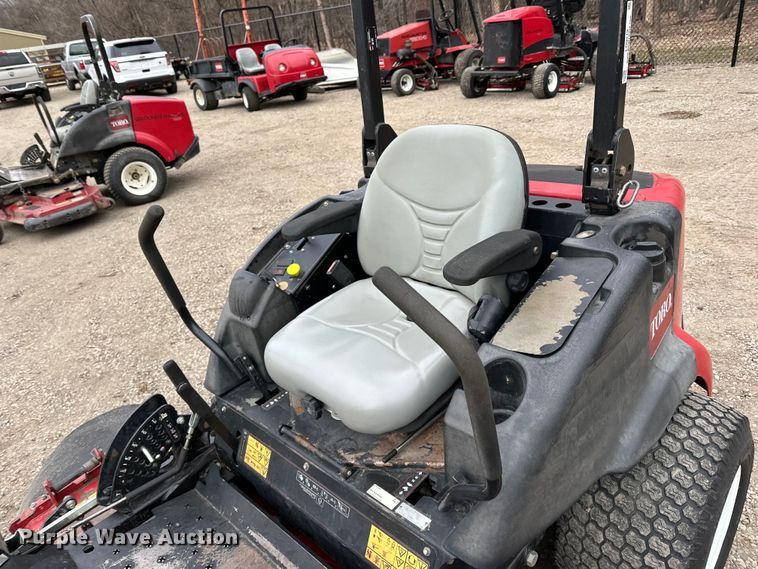 image for item LO9519 Toro  Groundsmaster 7200 ZTR lawn mower