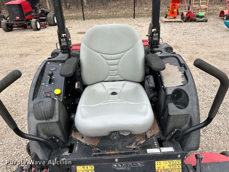 image for item LO9519 Toro  Groundsmaster 7200 ZTR lawn mower