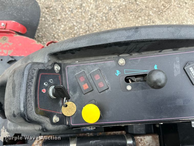 image for item LO9519 Toro  Groundsmaster 7200 ZTR lawn mower