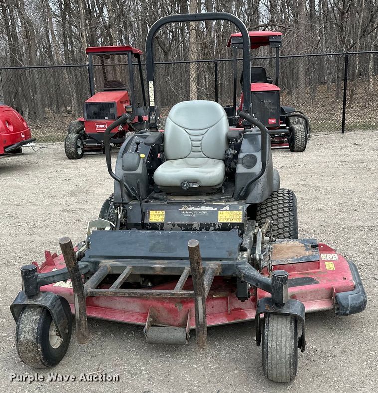 image for item LO9520 Toro  Groundsmaster 7200 ZTR lawn mower