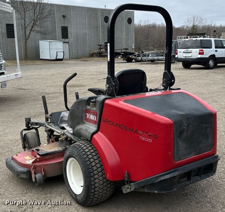 image for item LO9520 Toro  Groundsmaster 7200 ZTR lawn mower