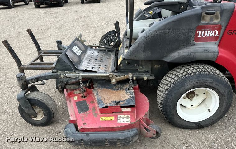 image for item LO9520 Toro  Groundsmaster 7200 ZTR lawn mower