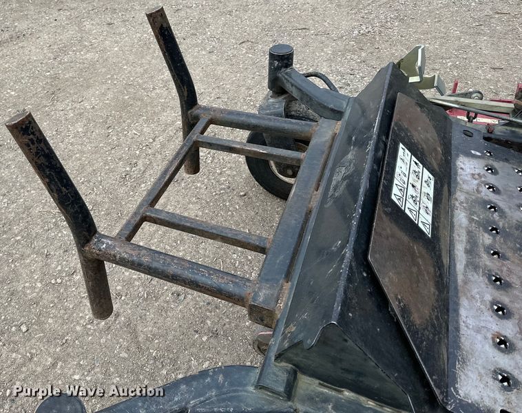 image for item LO9520 Toro  Groundsmaster 7200 ZTR lawn mower