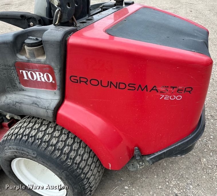 image for item LO9520 Toro  Groundsmaster 7200 ZTR lawn mower