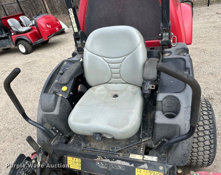 image for item LO9520 Toro  Groundsmaster 7200 ZTR lawn mower