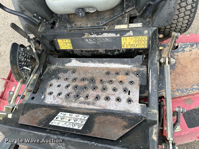 image for item LO9520 Toro  Groundsmaster 7200 ZTR lawn mower