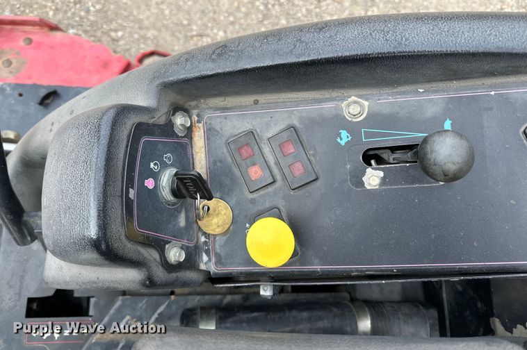 image for item LO9520 Toro  Groundsmaster 7200 ZTR lawn mower