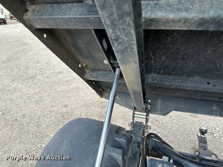 image for item LO9522 2009 Toro Workman 3200 utility vehicle