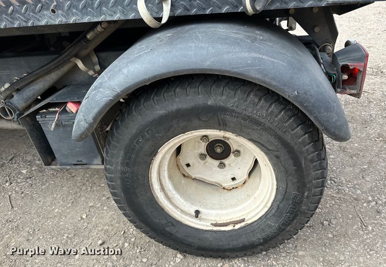 image for item LO9522 2009 Toro Workman 3200 utility vehicle