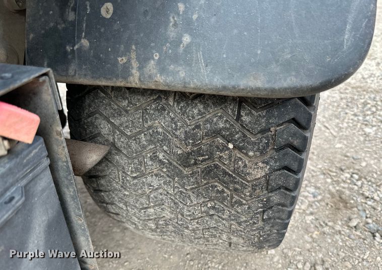 image for item LO9522 2009 Toro Workman 3200 utility vehicle