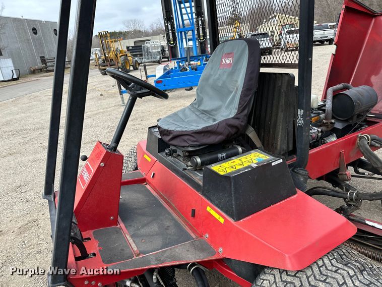 image for item LO9523 Toro ReelMaster 5200D reel mower