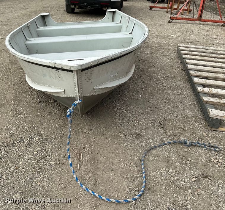 image for item LO9524 Alumacraft  V14 boat