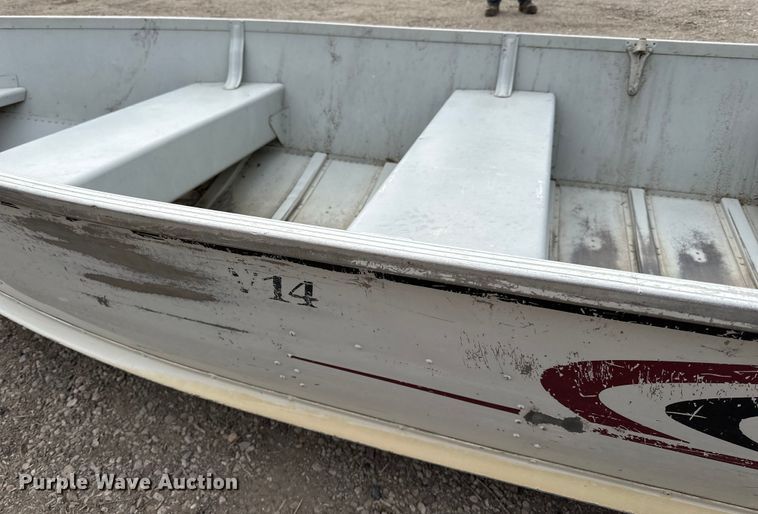 image for item LO9524 Alumacraft  V14 boat