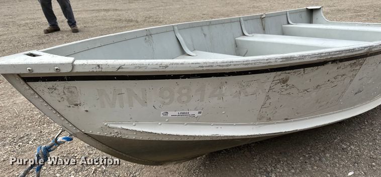 image for item LO9524 Alumacraft  V14 boat