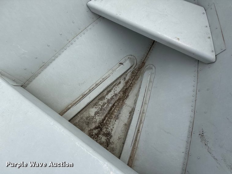 image for item LO9524 Alumacraft  V14 boat