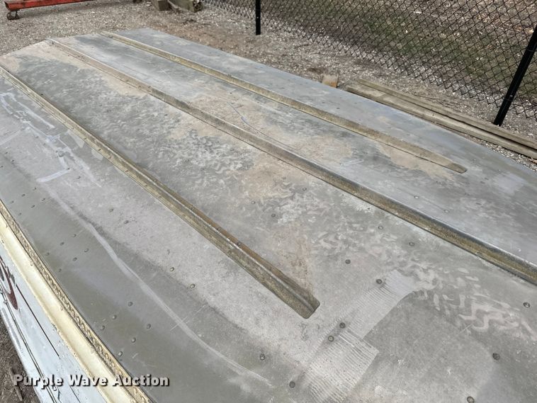 image for item LO9524 Alumacraft  V14 boat