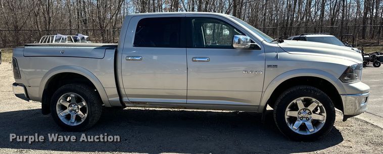 image for item LO9527 2010 Dodge Ram 1500 Crew Cab pickup truck