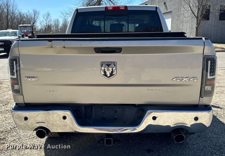 image for item LO9527 2010 Dodge Ram 1500 Crew Cab pickup truck