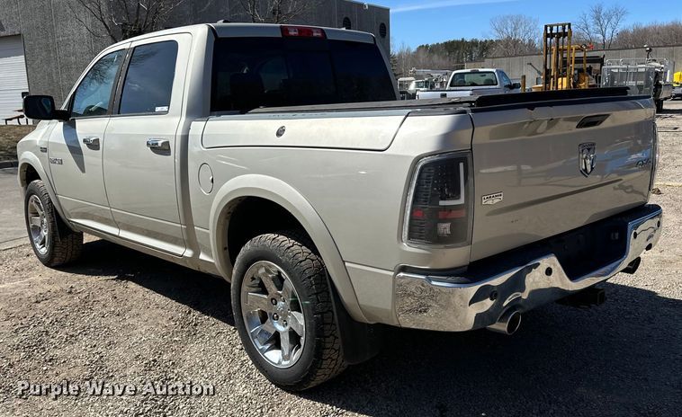 image for item LO9527 2010 Dodge Ram 1500 Crew Cab pickup truck