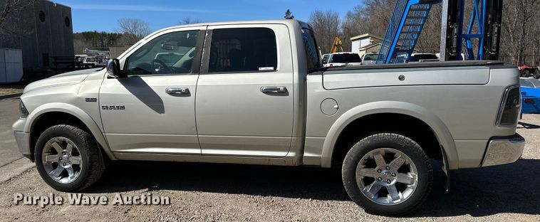 image for item LO9527 2010 Dodge Ram 1500 Crew Cab pickup truck