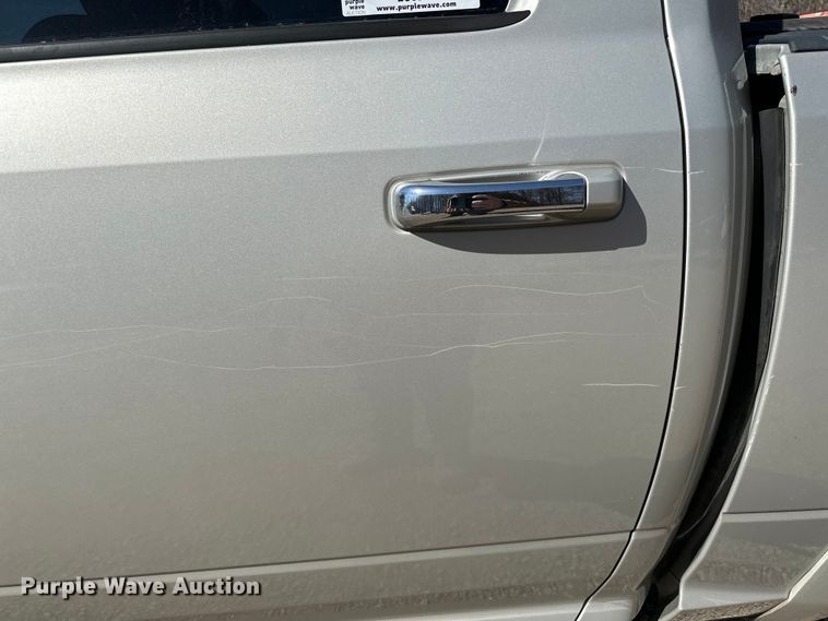 image for item LO9527 2010 Dodge Ram 1500 Crew Cab pickup truck