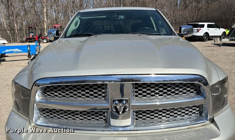 image for item LO9527 2010 Dodge Ram 1500 Crew Cab pickup truck