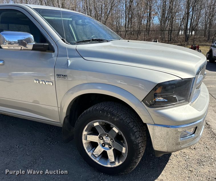 image for item LO9527 2010 Dodge Ram 1500 Crew Cab pickup truck