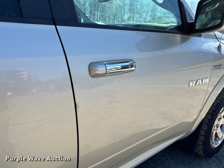 image for item LO9527 2010 Dodge Ram 1500 Crew Cab pickup truck