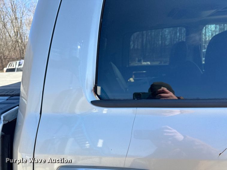 image for item LO9527 2010 Dodge Ram 1500 Crew Cab pickup truck