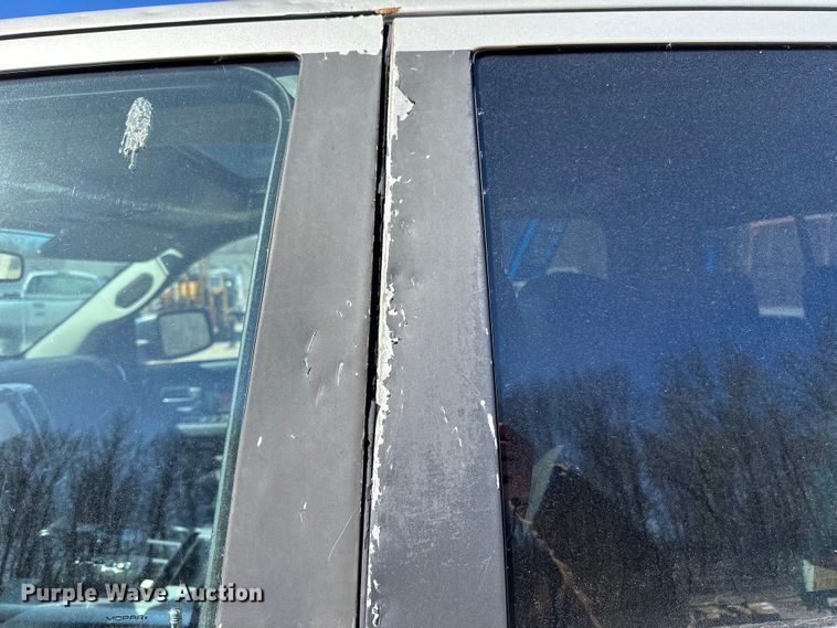 image for item LO9527 2010 Dodge Ram 1500 Crew Cab pickup truck