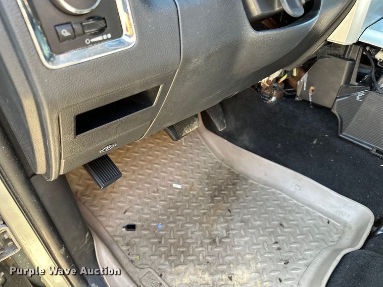 image for item LO9527 2010 Dodge Ram 1500 Crew Cab pickup truck