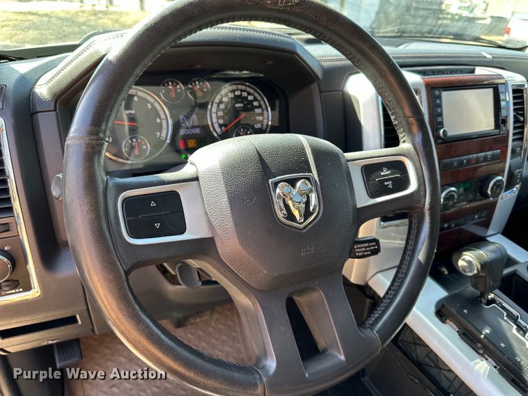 image for item LO9527 2010 Dodge Ram 1500 Crew Cab pickup truck