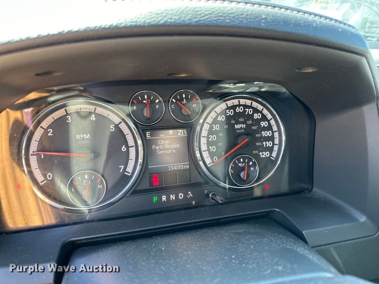 image for item LO9527 2010 Dodge Ram 1500 Crew Cab pickup truck