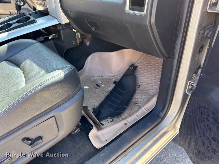 image for item LO9527 2010 Dodge Ram 1500 Crew Cab pickup truck