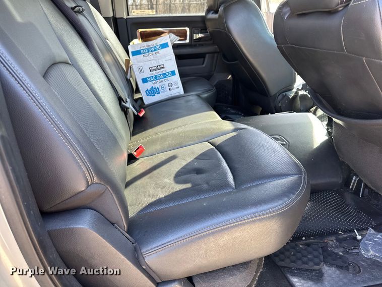 image for item LO9527 2010 Dodge Ram 1500 Crew Cab pickup truck