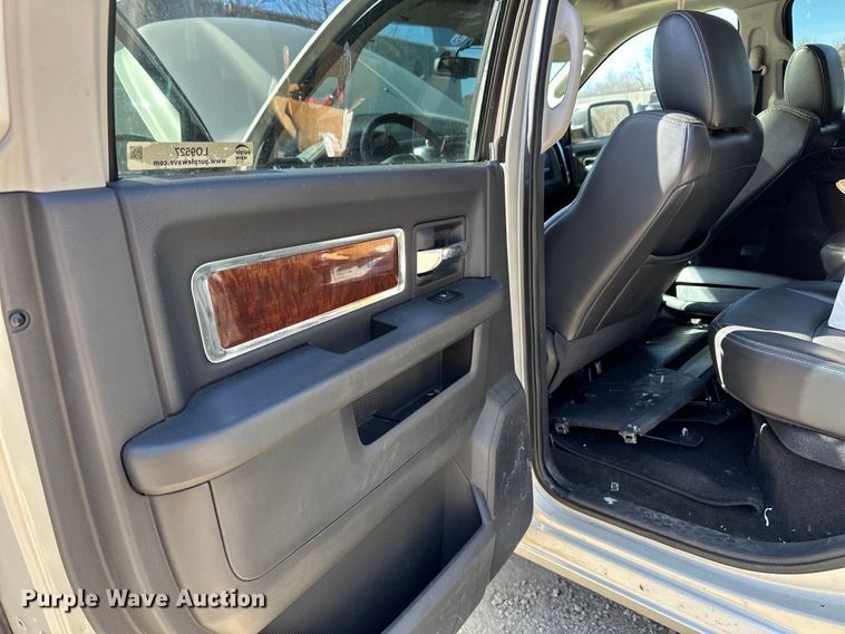 image for item LO9527 2010 Dodge Ram 1500 Crew Cab pickup truck