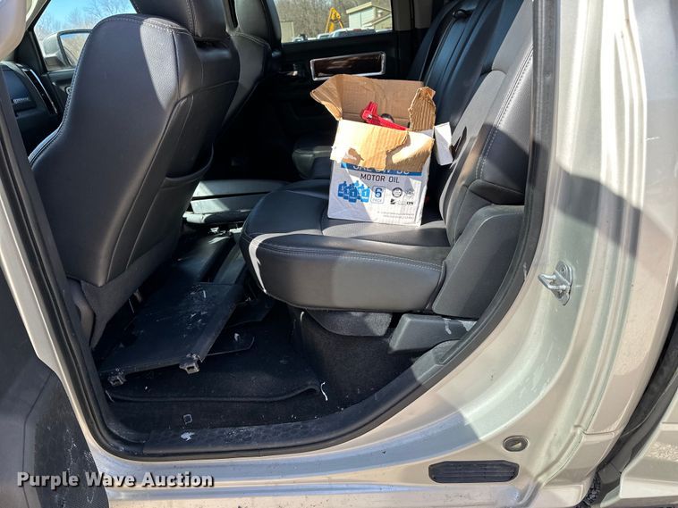 image for item LO9527 2010 Dodge Ram 1500 Crew Cab pickup truck