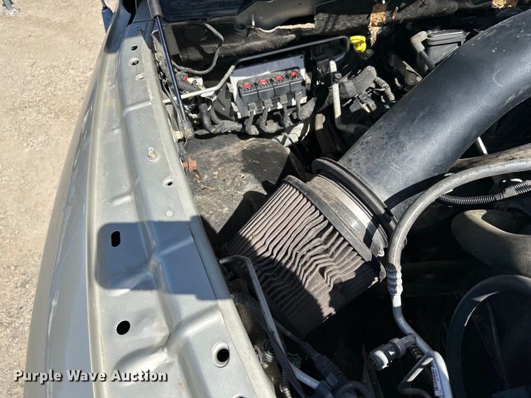 image for item LO9527 2010 Dodge Ram 1500 Crew Cab pickup truck