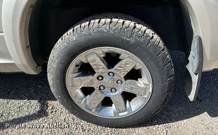 image for item LO9527 2010 Dodge Ram 1500 Crew Cab pickup truck