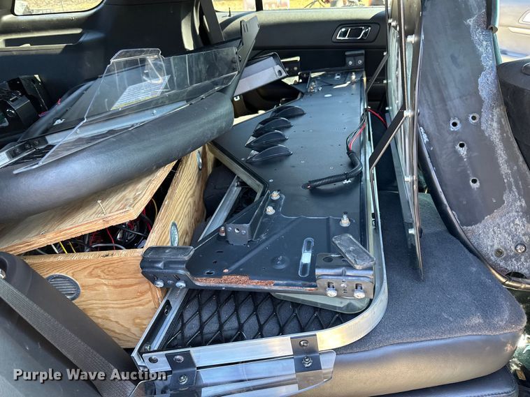 image for item LO9528 2013 Ford Explorer Police Interceptor  SUV