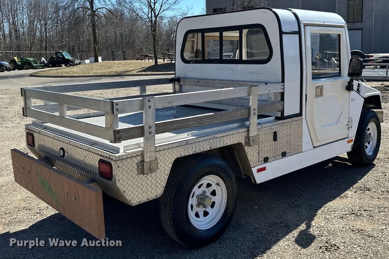 image for item LO9534 2009 E-Ride Industries  utility vehicle