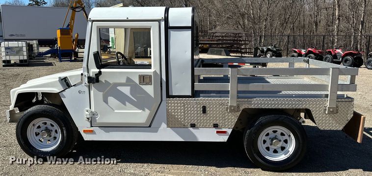 image for item LO9534 2009 E-Ride Industries  utility vehicle
