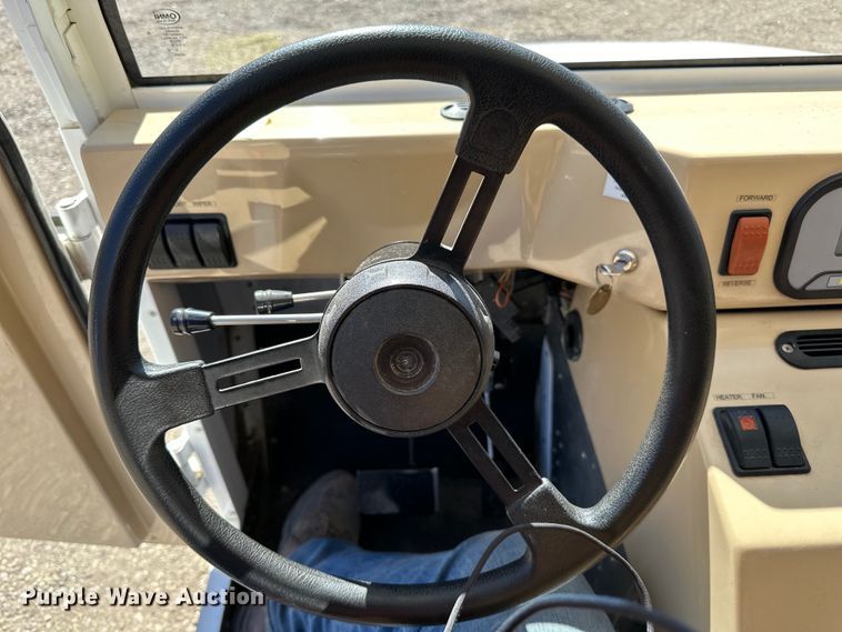 image for item LO9534 2009 E-Ride Industries  utility vehicle