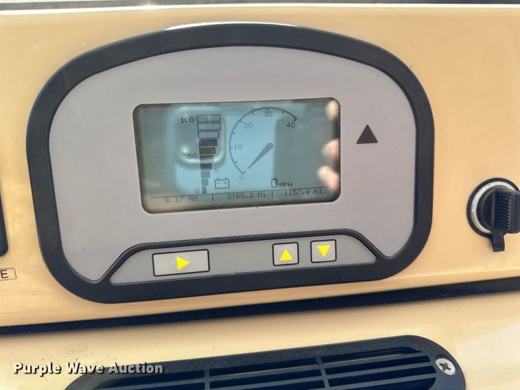 image for item LO9534 2009 E-Ride Industries  utility vehicle