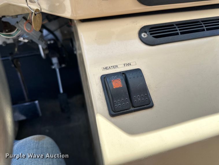 image for item LO9534 2009 E-Ride Industries  utility vehicle