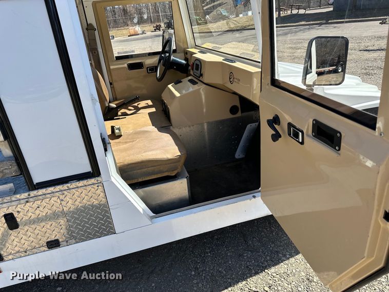 image for item LO9534 2009 E-Ride Industries  utility vehicle