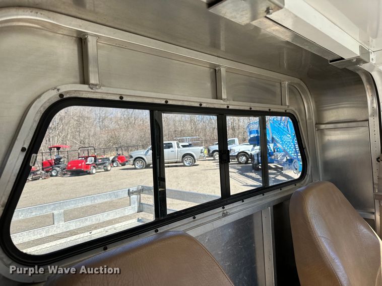 image for item LO9534 2009 E-Ride Industries  utility vehicle